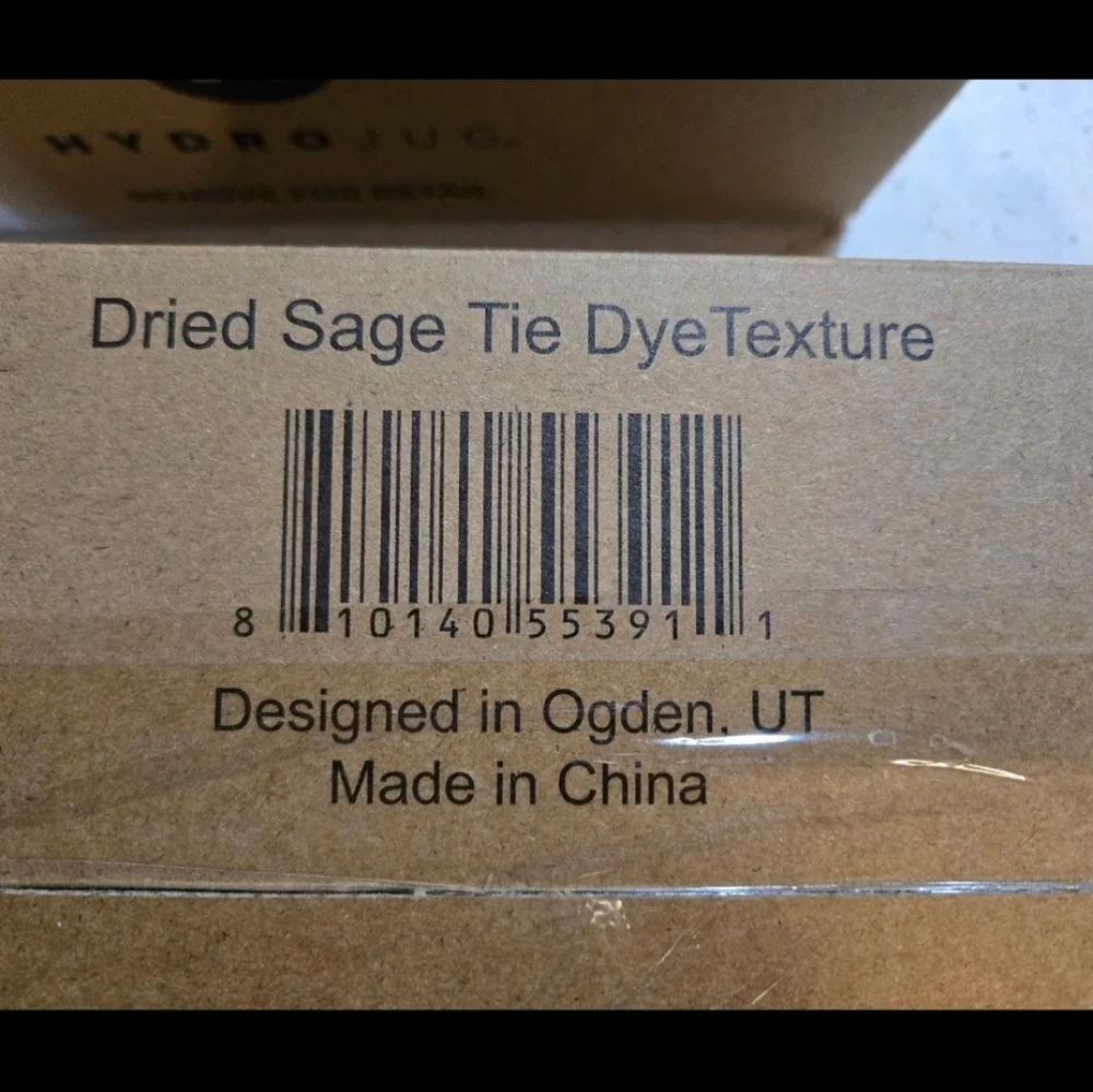 Hydrojug traveler 40oz. Dried Sage. NO LONGER AVAILABLE!! NEVER OPENED! - Picture 4 of 5